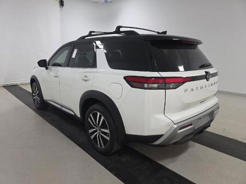 Used 2023 Nissan Pathfinder Platinum w/ Cargo Package image 5