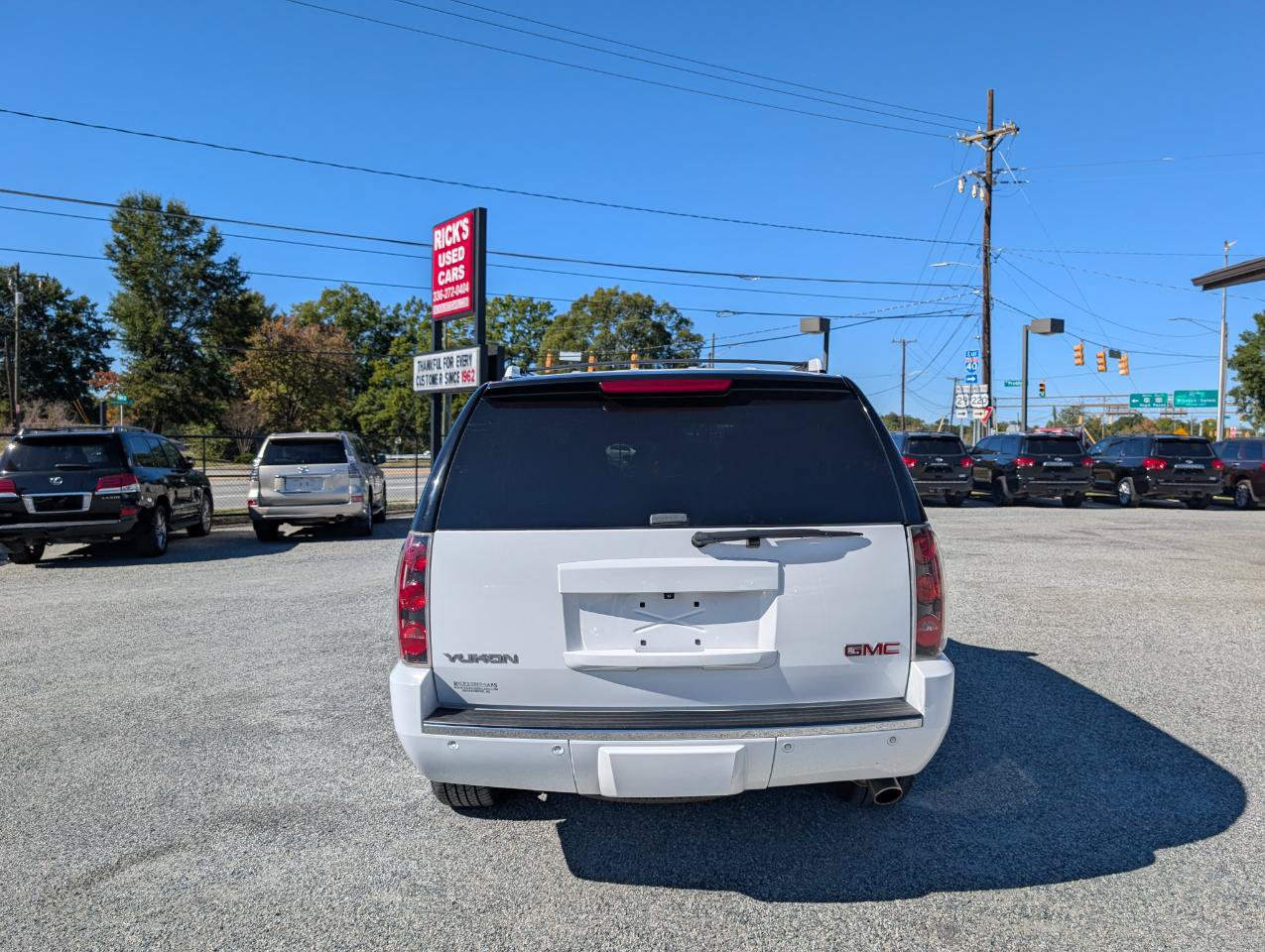 Used 2013 GMC Yukon Denali RWD image 8