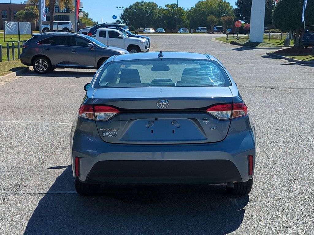 Certified 2025 Toyota Corolla LE FWD image 4
