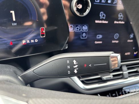 New 2026 Chevrolet Equinox EV LT image 22