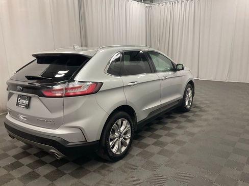 Used 2019 Ford Edge Titanium image 3