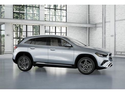 New 2026 Mercedes-Benz GLA 250 4MATIC image 14