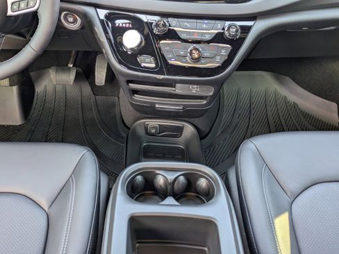 New 2026 Chrysler Voyager LX image 20