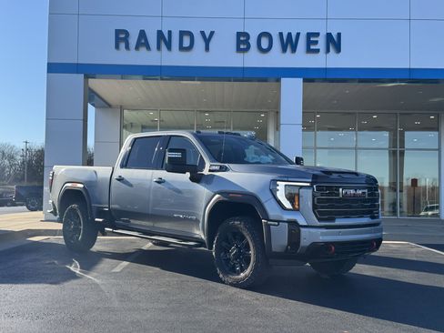 Used 2025 GMC Sierra 2500 AT4 image 1