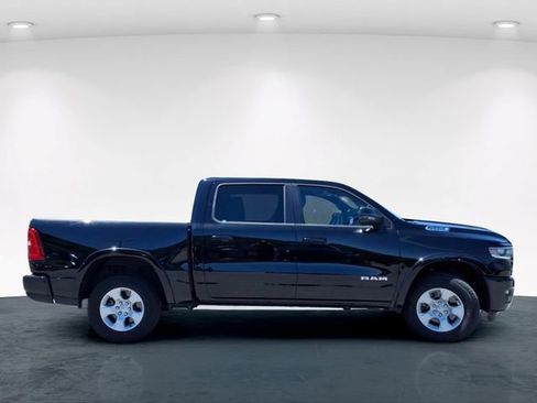 Used 2025 RAM 1500 Big Horn AWD/4WD image 7