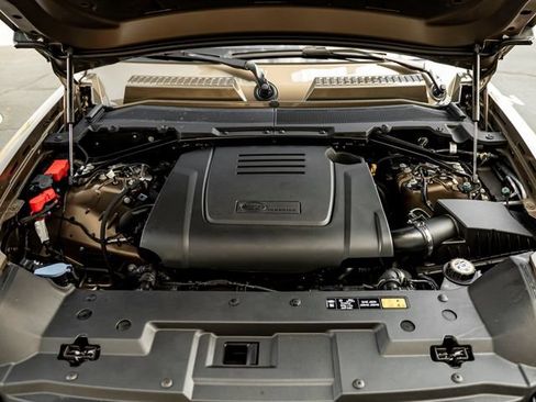 New 2026 Land Rover Defender 110 S AWD/4WD image 40