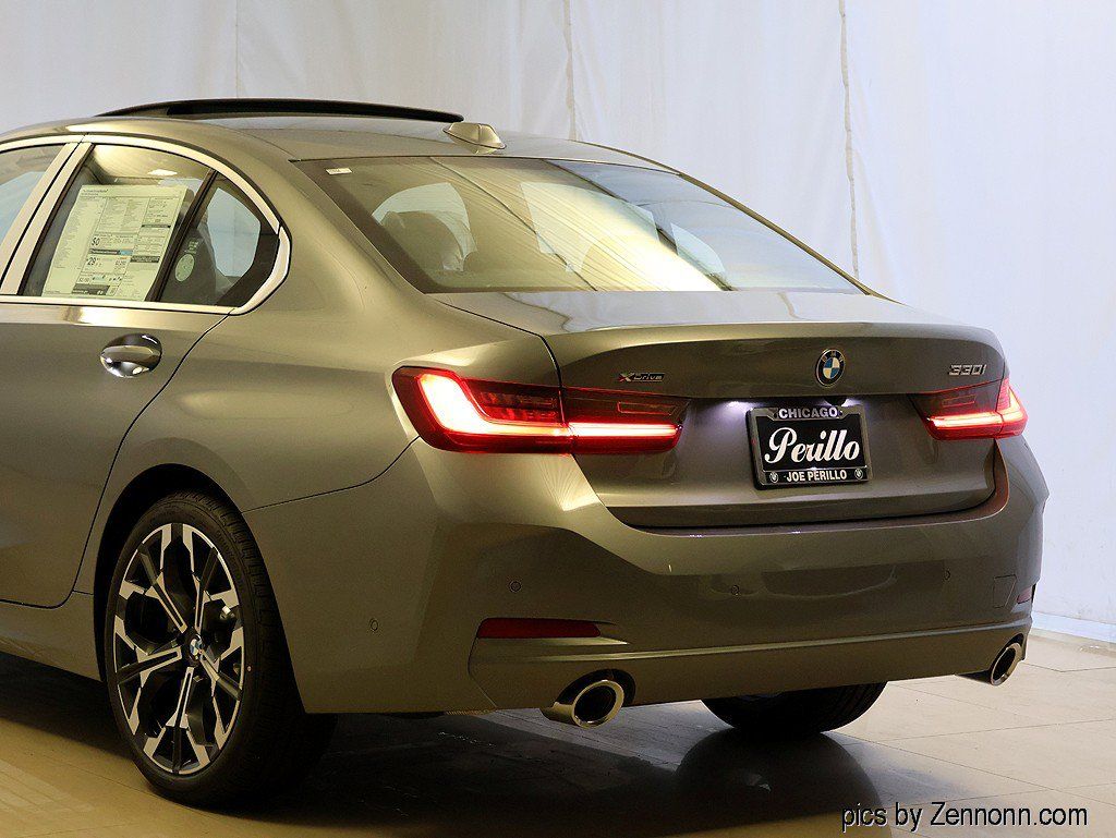 New 2026 BMW 330i xDrive Sedan w/ Premium Package AWD/4WD image 8