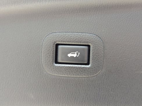 Used 2017 Nissan Armada SL w/ Technology Package RWD image 11