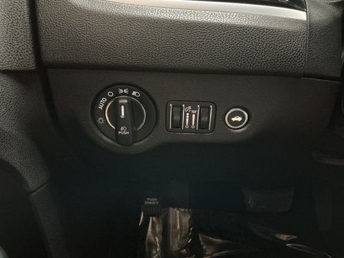 Used 2021 Chrysler 300 S RWD image 41