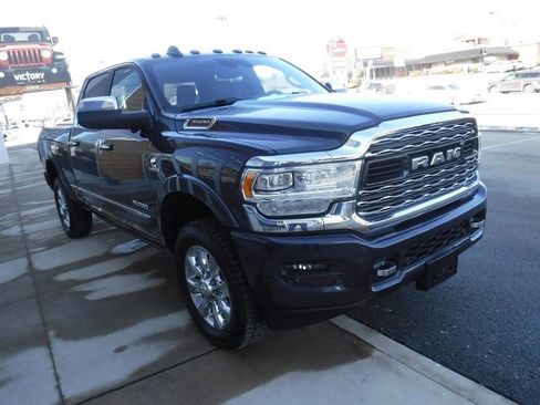 Used 2020 RAM 3500 Limited image 11