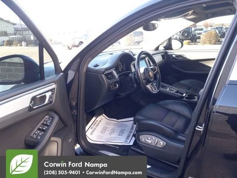 Used 2015 Porsche Macan Turbo image 9