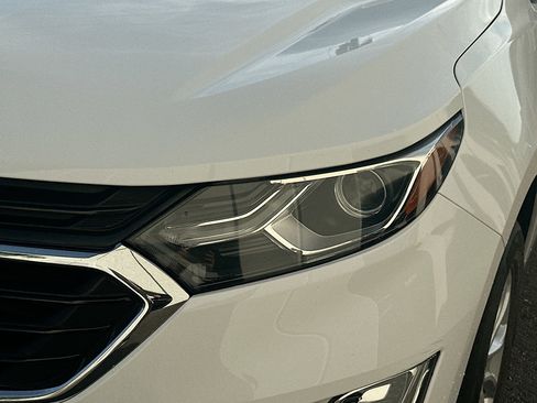 Used 2020 Chevrolet Equinox LS image 34