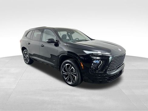 Used 2026 Buick Enclave Sport Touring w/ Power Package FWD image 7