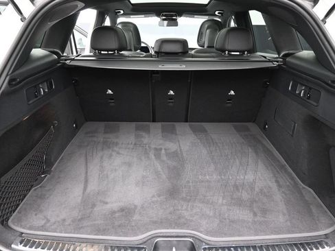 Used 2025 Mercedes-Benz GLC 300 4MATIC image 25
