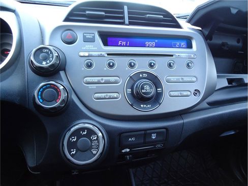 Used 2013 Honda Fit image 26