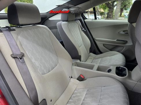 Used 2013 Chevrolet Volt image 16