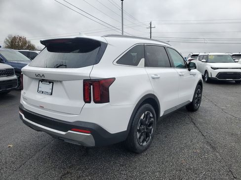 New 2026 Kia Sorento S image 6
