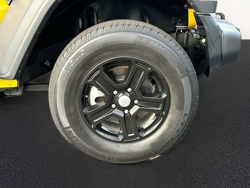 Used 2020 Jeep Wrangler Sport image 30