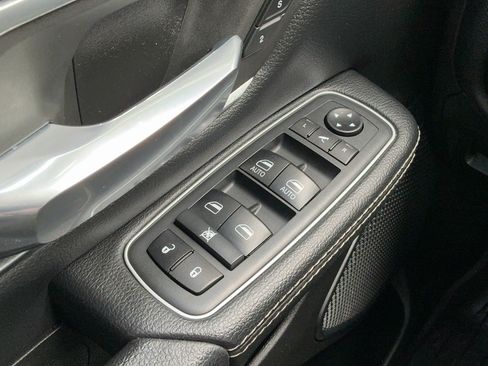 Used 2021 RAM 1500 Laramie w/ Laramie Southwest Edition RWD image 14