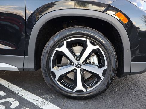 New 2026 Volkswagen Tiguan SE image 10