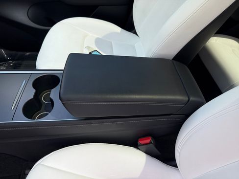 Used 2022 Tesla Model Y Performance AWD/4WD image 14