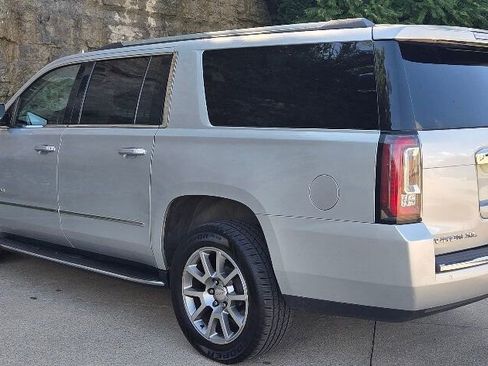 Used 2018 GMC Yukon XL Denali RWD image 8