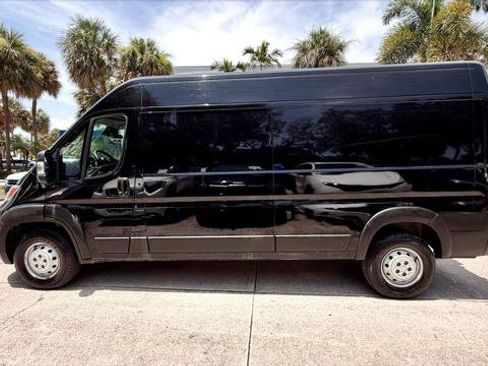 Used 2023 RAM ProMaster 2500 FWD image 3