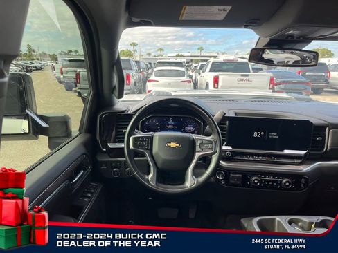 Used 2024 Chevrolet Silverado 2500 LTZ image 13