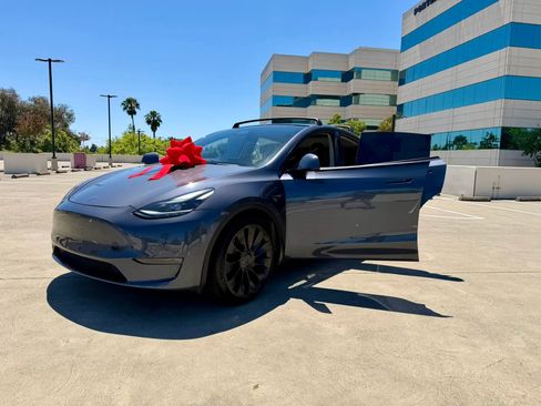 Used 2022 Tesla Model Y Performance AWD/4WD image 54