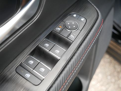 Certified 2025 Nissan Kicks SR AWD/4WD image 19