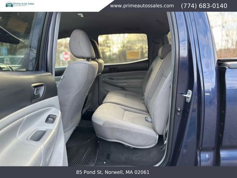 Used 2012 Toyota Tacoma 4x4 Double Cab w/ SR5 Pkg image 11