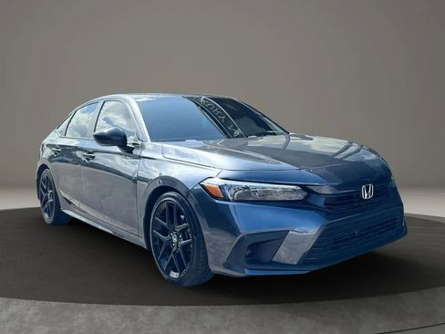 Used 2024 Honda Civic Sport image 4