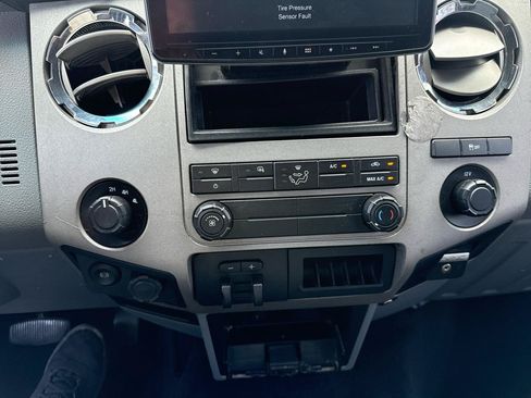 Used 2016 Ford F250 XLT AWD/4WD image 18