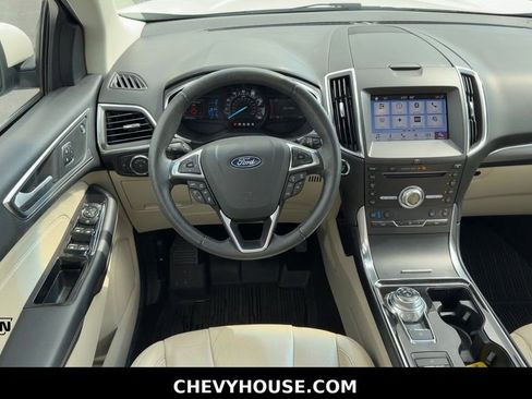 Used 2019 Ford Edge Titanium w/ Equipment Group 301A FWD image 13