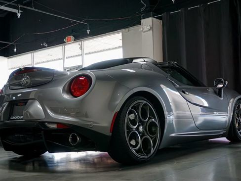 Used 2020 Alfa Romeo 4C Spider w/ Bright Package RWD image 28