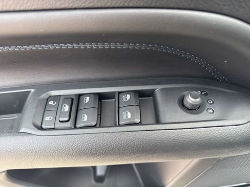 New 2026 Jeep Compass Latitude image 9