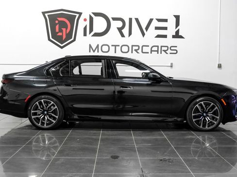 Used 2023 BMW i7 xDrive60 AWD/4WD image 7