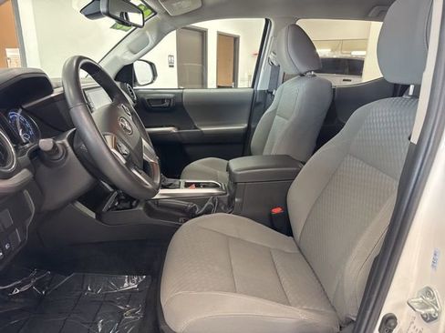 Used 2023 Toyota Tacoma SR5 w/ Technology Package image 14