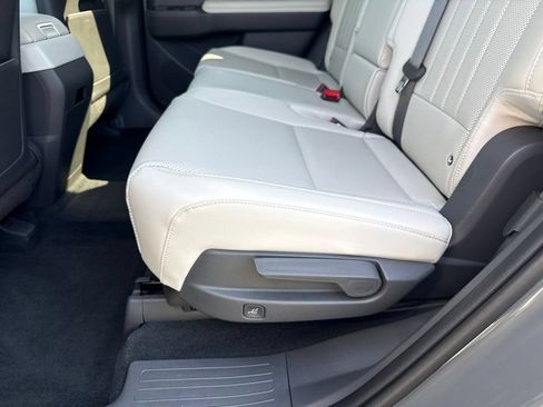 Used 2026 Hyundai Santa Fe SEL AWD/4WD image 36