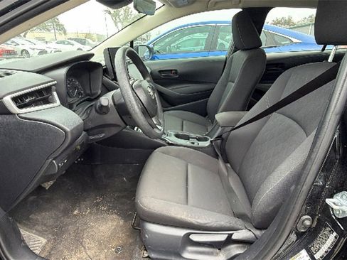 Used 2025 Toyota Corolla LE image 10