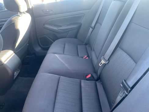 Used 2025 Nissan Altima 2.5 SV image 24