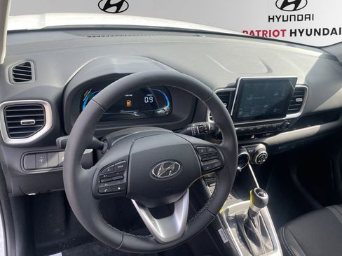 New 2026 Hyundai Venue SEL FWD image 10