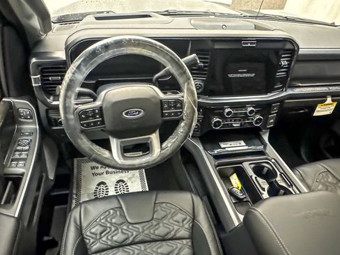 New 2026 Ford F250 Lariat w/ Black Appearance Package AWD/4WD image 13
