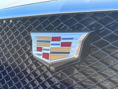 Certified 2023 Cadillac XT5 Sportv w/ Technology Package AWD/4WD image 9