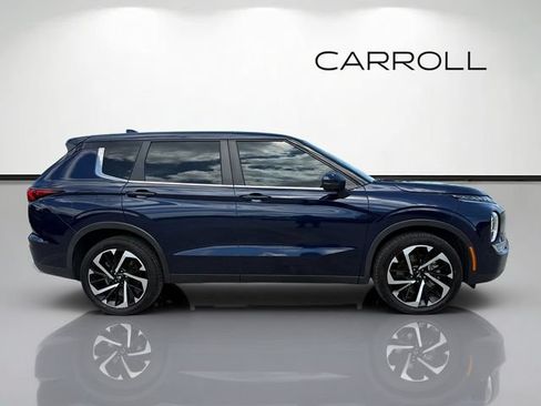 Used 2023 Mitsubishi Outlander SE FWD image 2