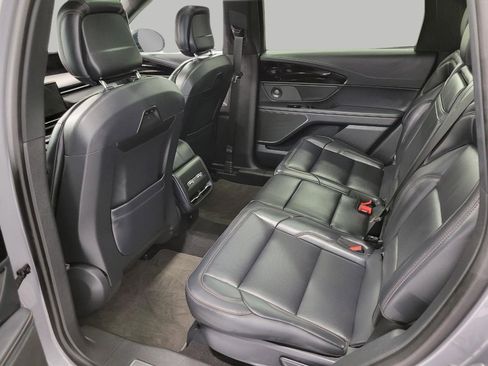 Used 2025 Lincoln Nautilus Premier w/ Equipment Group 102A AWD/4WD image 22
