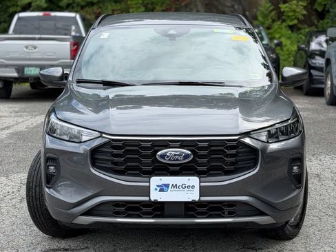 Used 2023 Ford Escape ST-Line Select w/ Tech Pack #1 AWD/4WD image 2