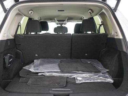 Certified 2026 Nissan Rogue SV AWD/4WD image 9
