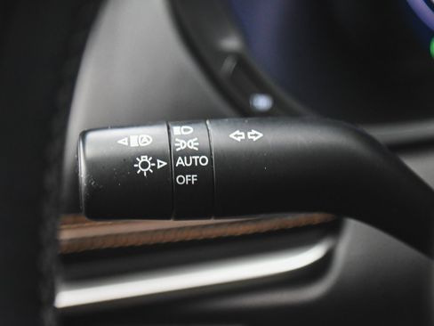 Used 2024 MAZDA CX-90 Plug-In Hybrid w/ Premium Plus image 32