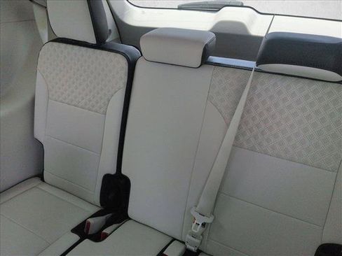 Used 2025 GMC Acadia Denali w/ Super Cruise Package FWD image 28